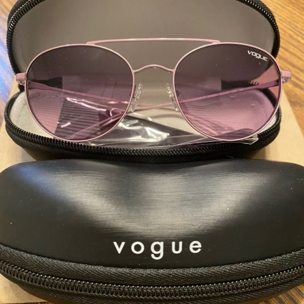 VOGUE VO4129-s 510990 Pink Women's Sunglasses